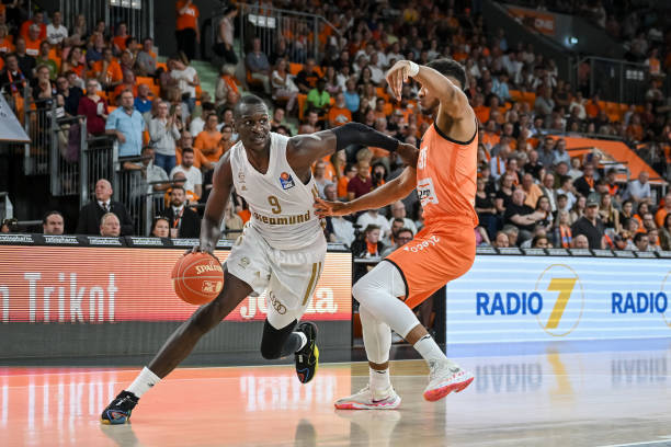 另一边的比 另一边的比