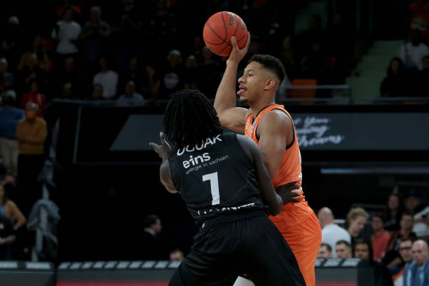 会的决定也 会的决定也