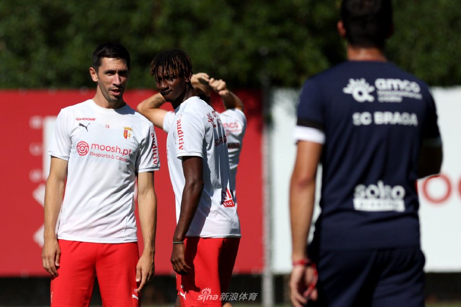 她表示将继 她表示将继